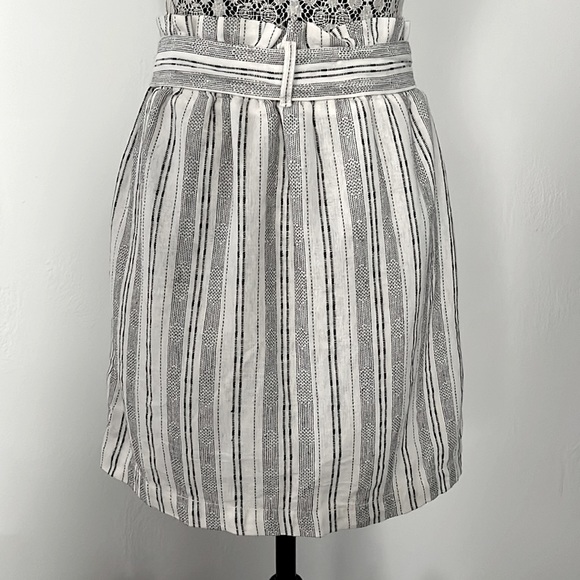 Topshop High-Waisted Paperbag Skirt - Picture 2 of 6